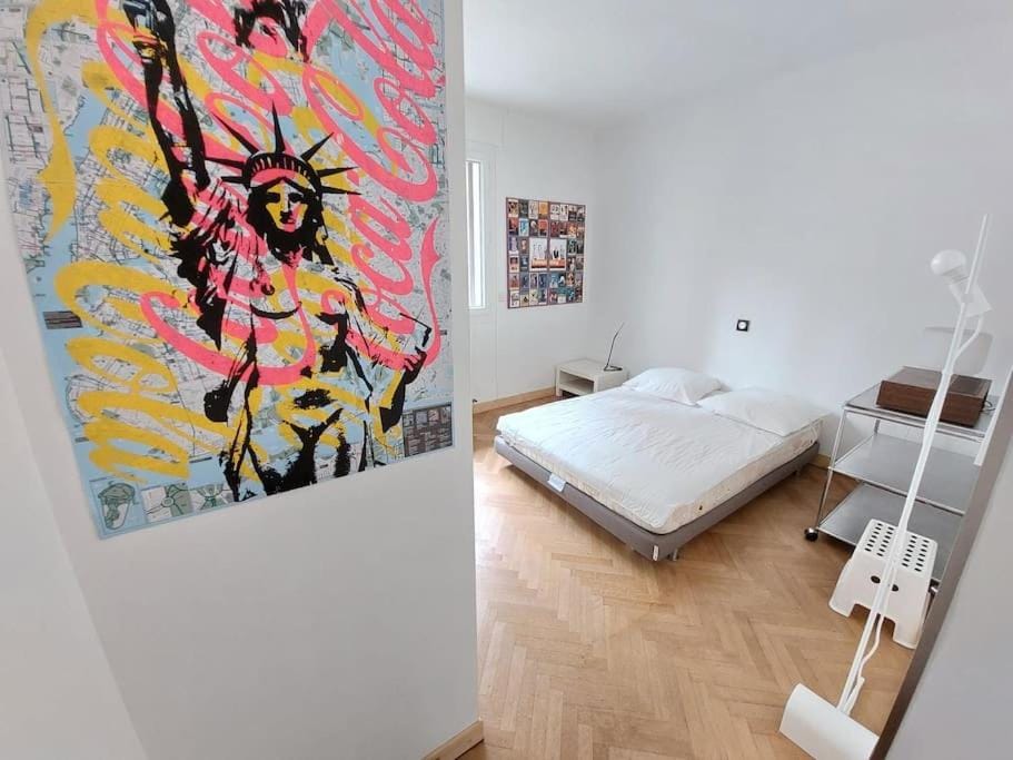 Appartement avec terrasse en plein centre-ville Apartment in Marseille
