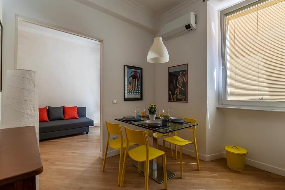 Living room, Dining area, air conditioner