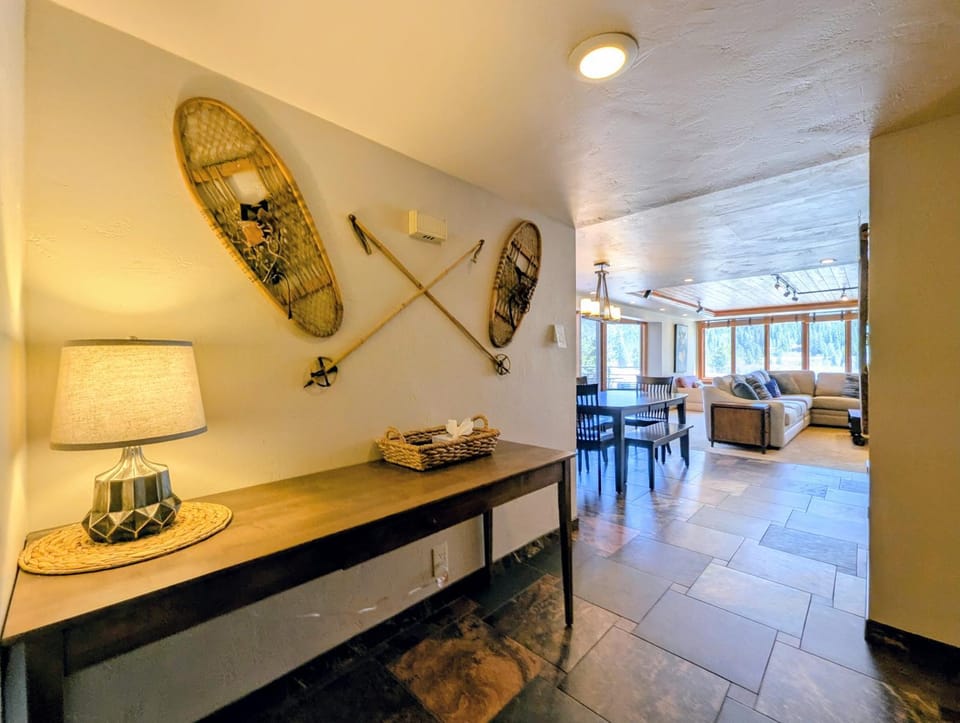 Day, Natural landscape, View (from property/room), Living room, Seating area, Dining area, furniture