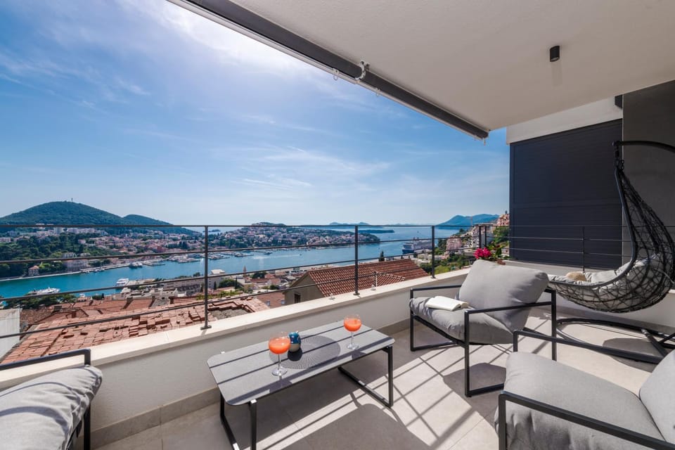 Day, View (from property/room), Balcony/Terrace, Balcony/Terrace, Seating area