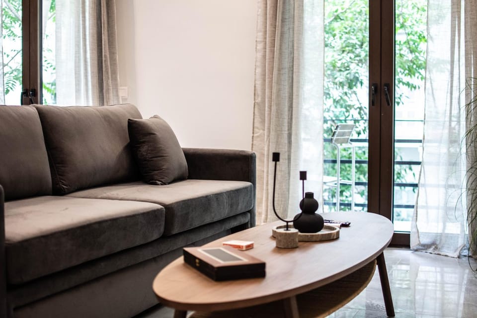 View (from property/room), Balcony/Terrace, Living room, Seating area