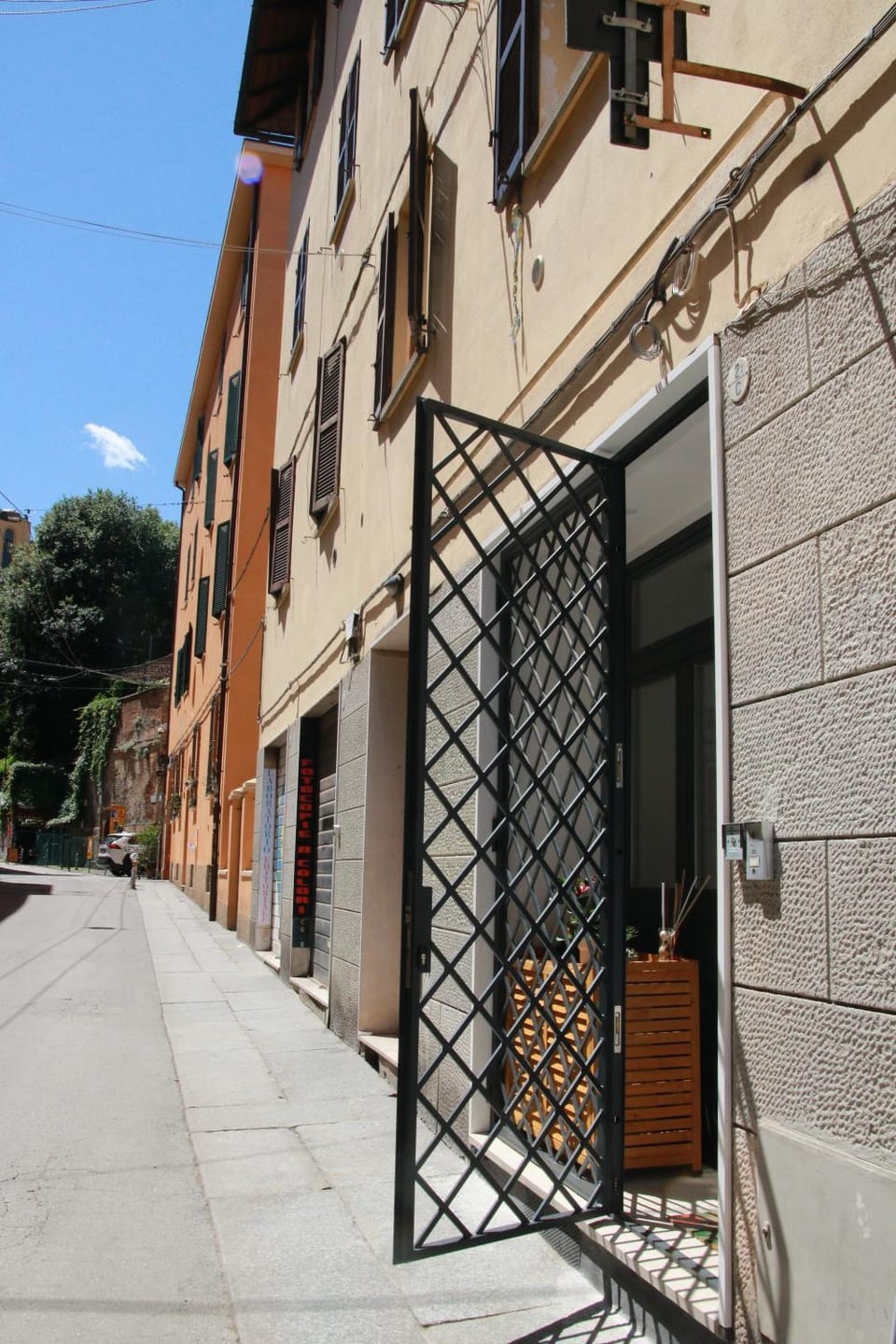 Property building, Street view