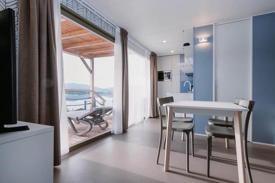 Natural landscape, Kitchen or kitchenette, Living room