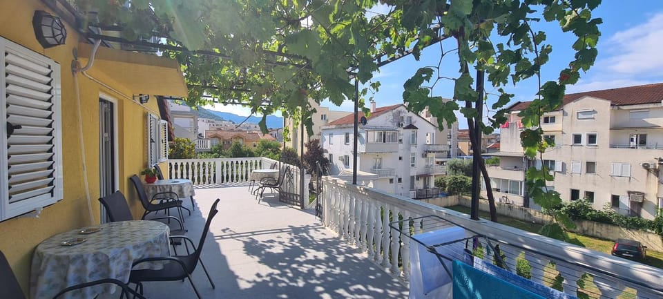 Guest House Andrea Bed and Breakfast in Budva