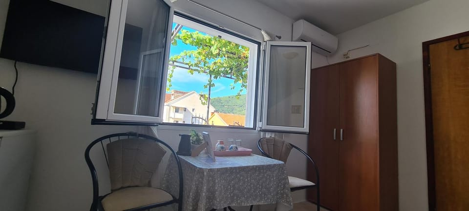 Guest House Andrea Bed and Breakfast in Budva