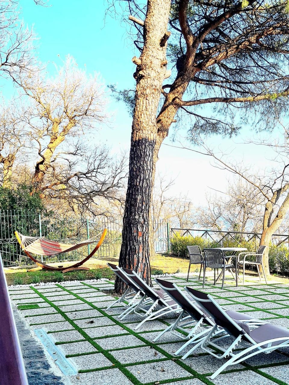 Property building, Garden, Garden view, Garden view