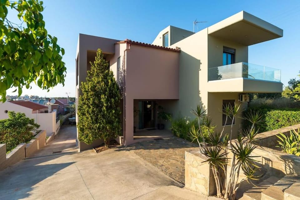 Dream's House - Villa with Pool & Stunning Views House in Crete