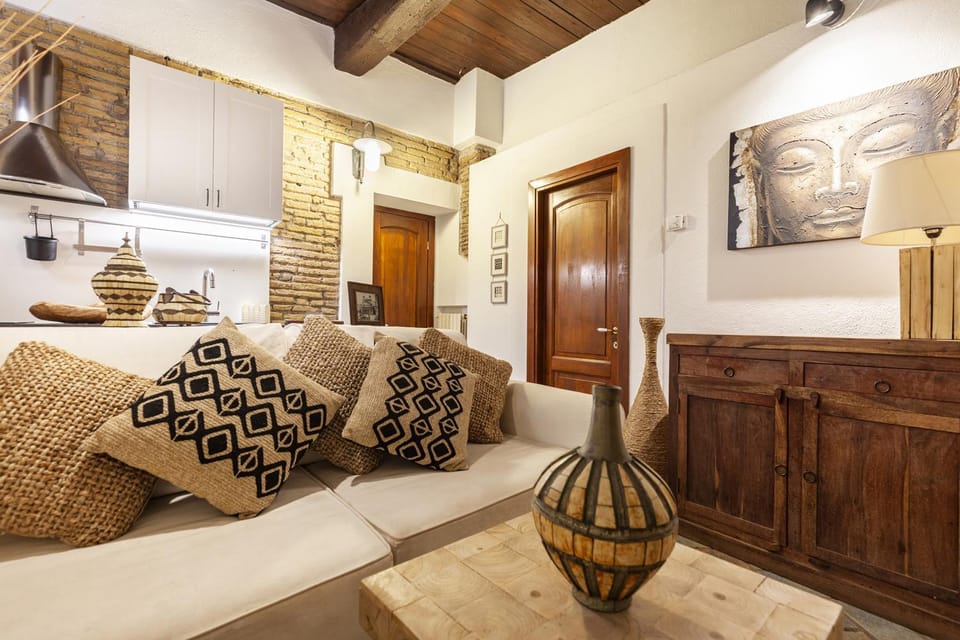Kitchen or kitchenette, Living room, Seating area