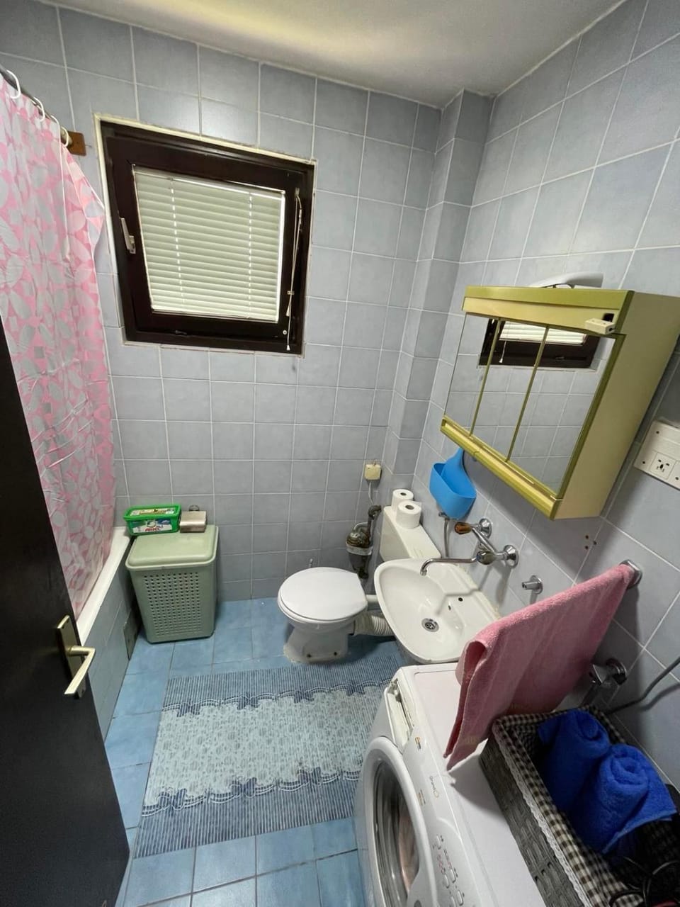 Toilet, Bathroom, Bath, towels