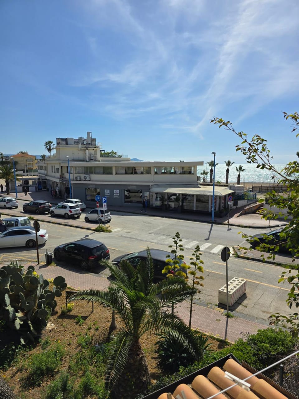 Neighbourhood, Street view