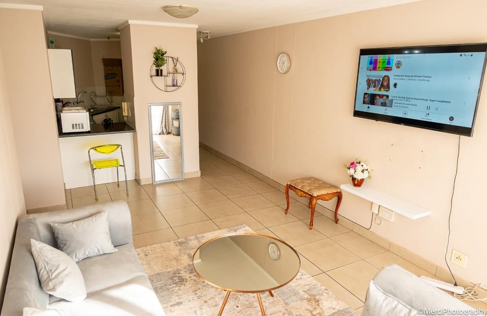 Premium Getaway at Menlyn Maine Apartment in Pretoria