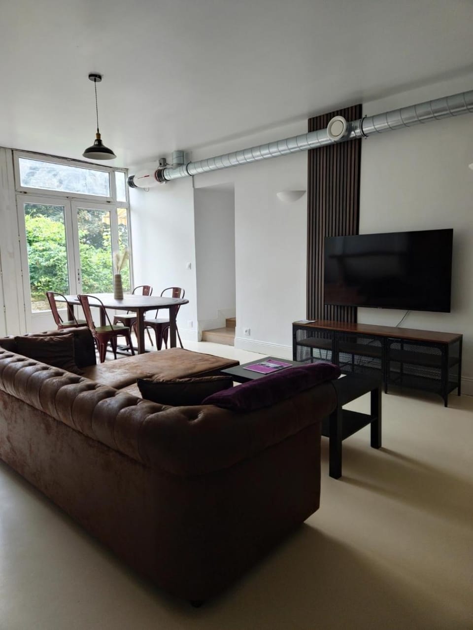 TV and multimedia, Living room, Dining area