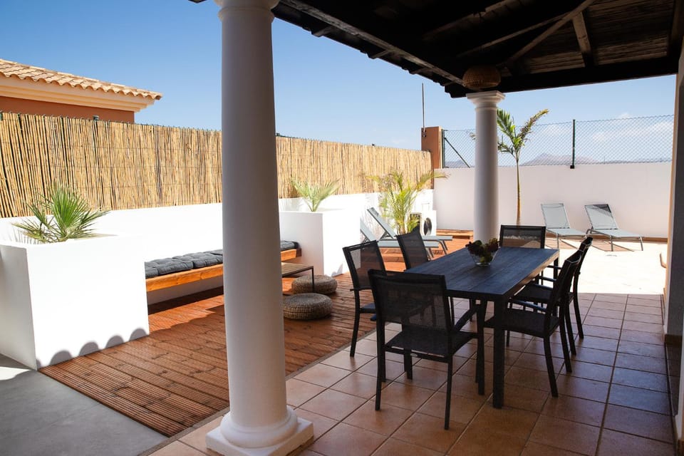 Patio, Balcony/Terrace, Seating area