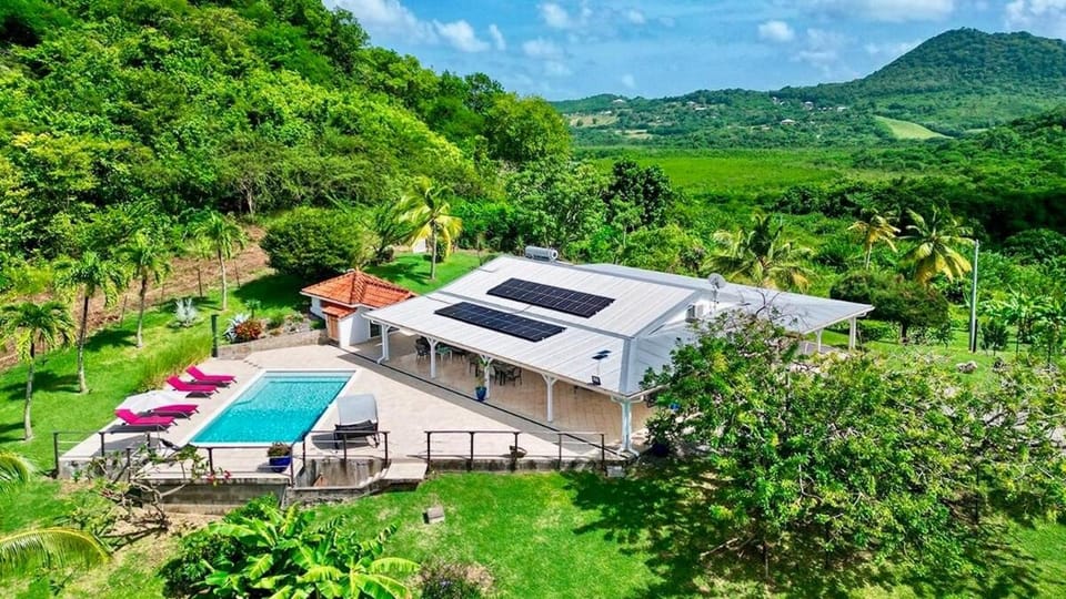 Property building, Day, Natural landscape, Garden, Garden view, Pool view, Swimming pool, sunbed