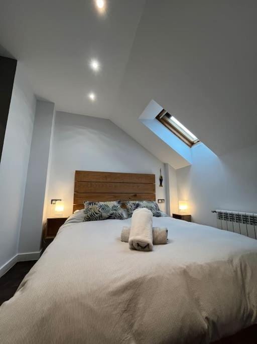 Aura Oviedo,Atico con garaje 604C by R2R Consulting Apartment in Oviedo