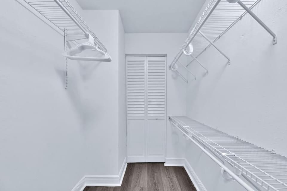 Charming Studio Retreat Pool BBQ Apartment in Deerfield Beach