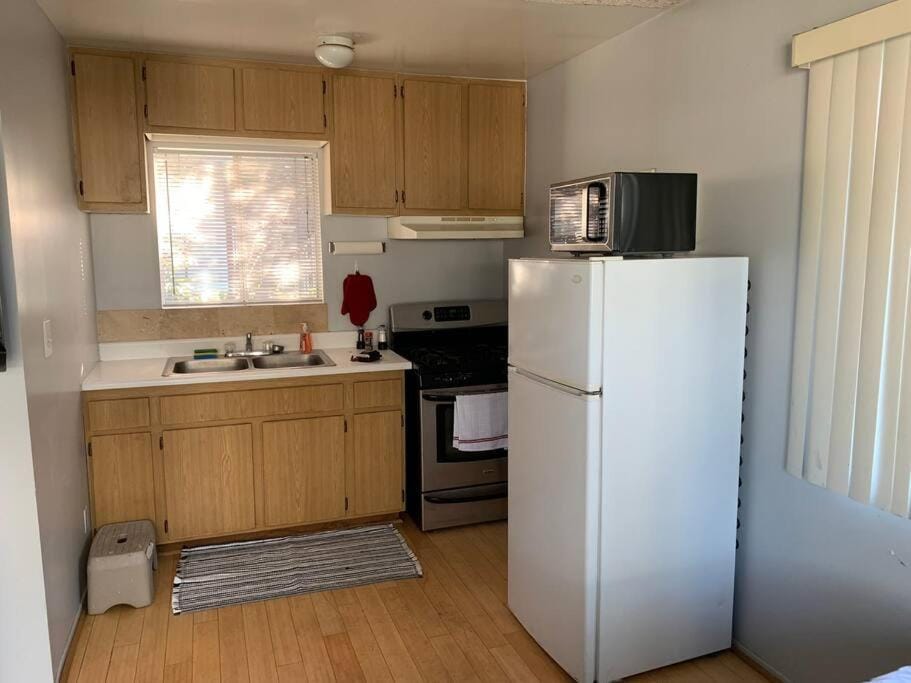Private Studio GuestHouse With Everything! Apartment in North Hollywood