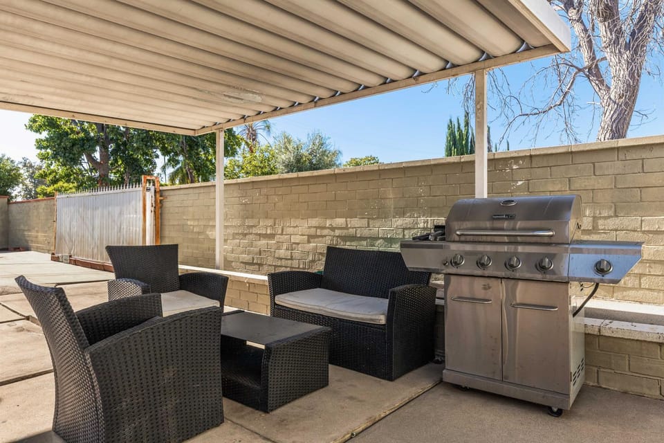 BBQ facilities, Seating area