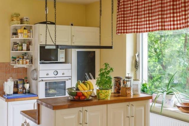 Kitchen or kitchenette, stove