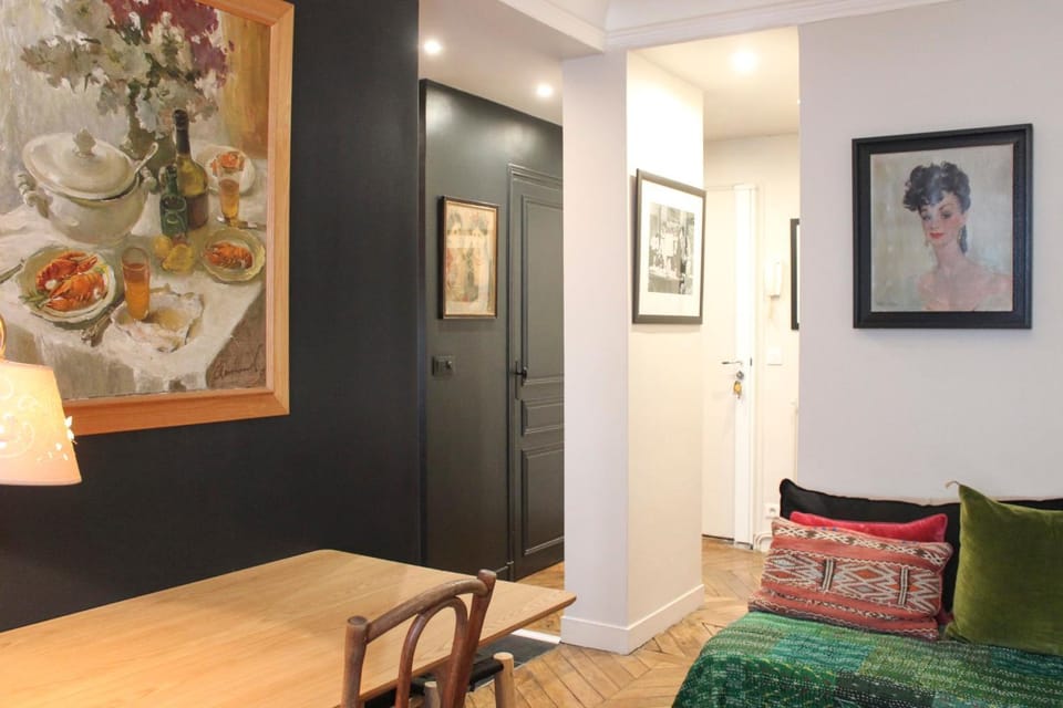 Cozy nest near the Marais Apartment in Paris