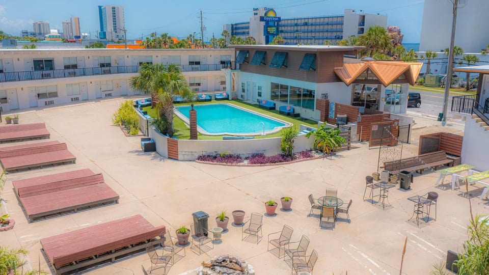 Property building, Pool view, Swimming pool