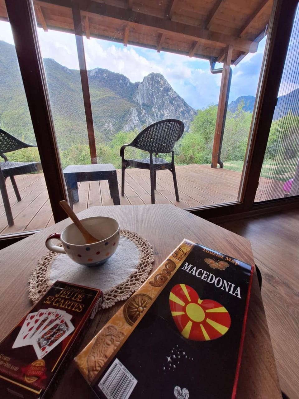 Coffee/tea facilities, View (from property/room), Mountain view