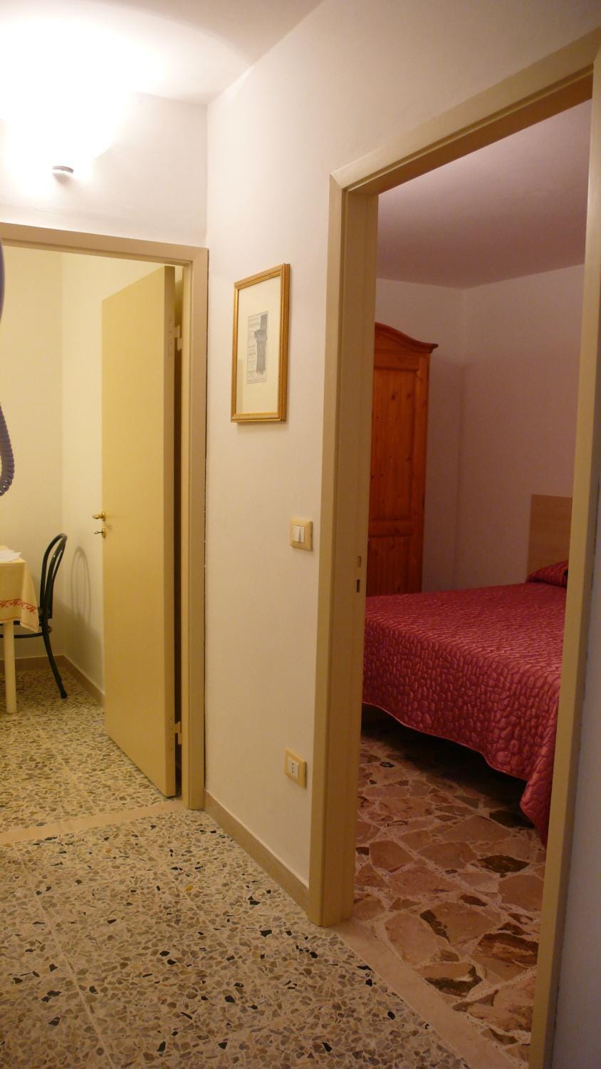 Bed, Photo of the whole room, Family, Family