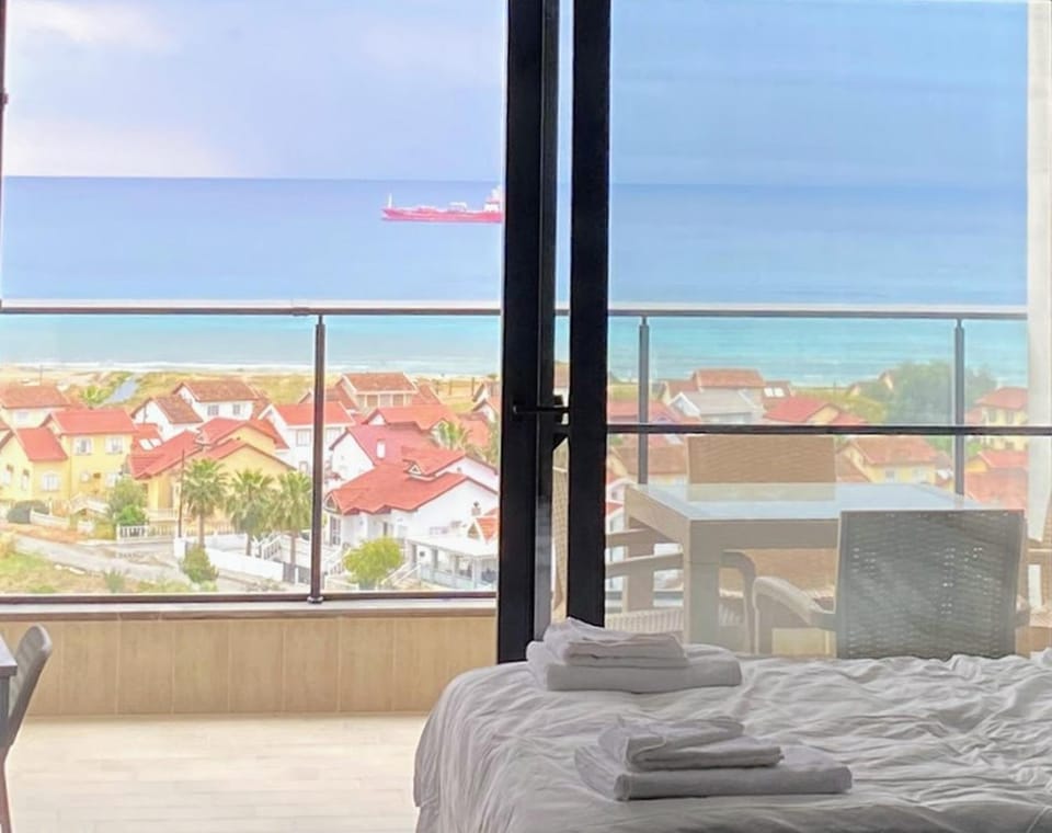 View (from property/room), Balcony/Terrace, Sea view