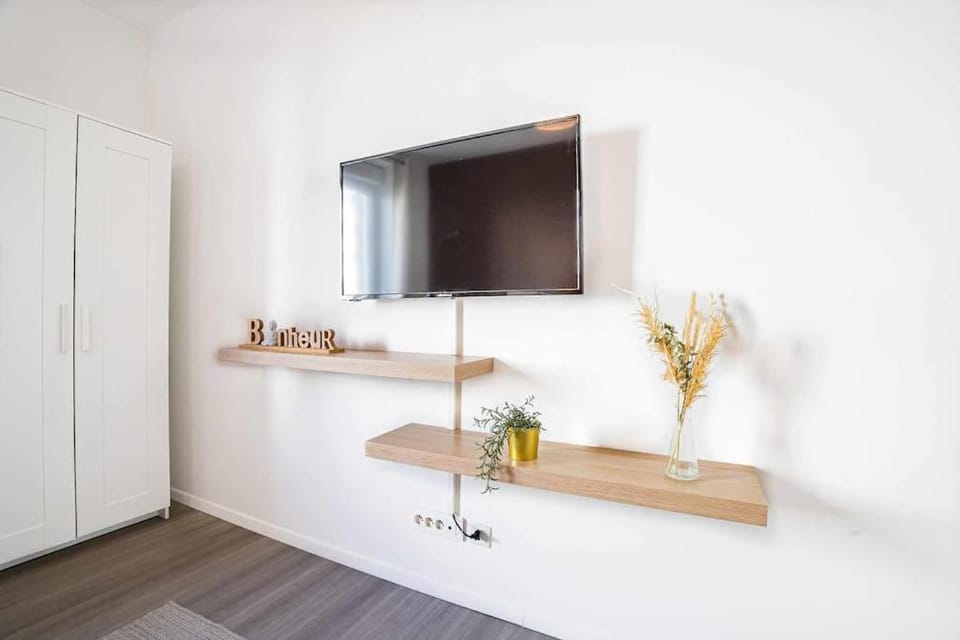 TV and multimedia, Bedroom