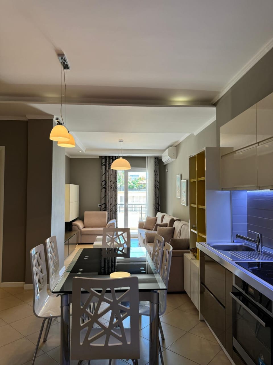 Kitchen or kitchenette, Living room, kitchen
