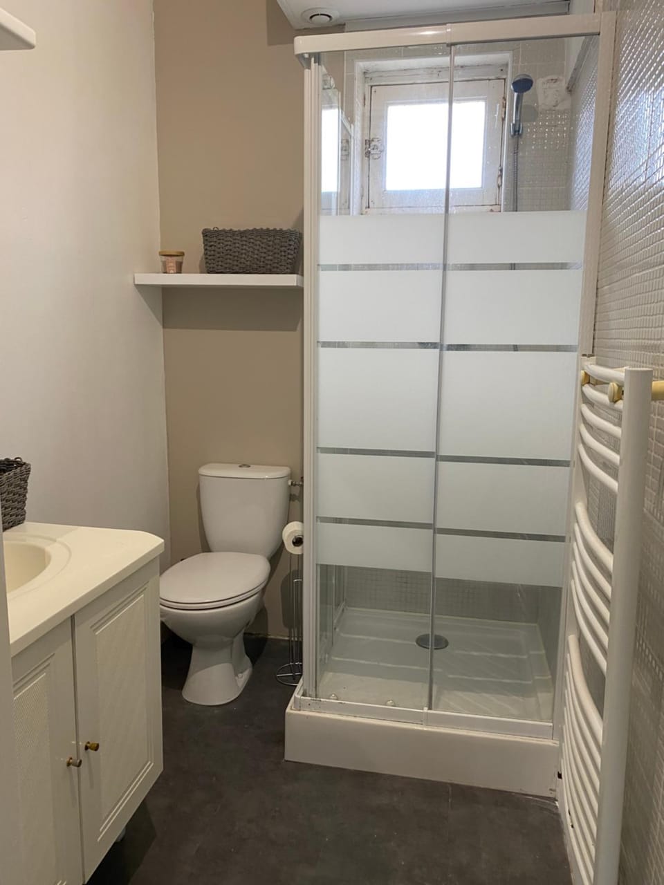 Shower, Toilet, Bathroom