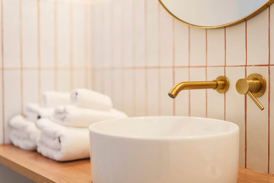 Le Petit Avignon - chambres & appartement à deux pas du Pont d'Avignon et du Palais des Papes Bed and Breakfast in Avignon