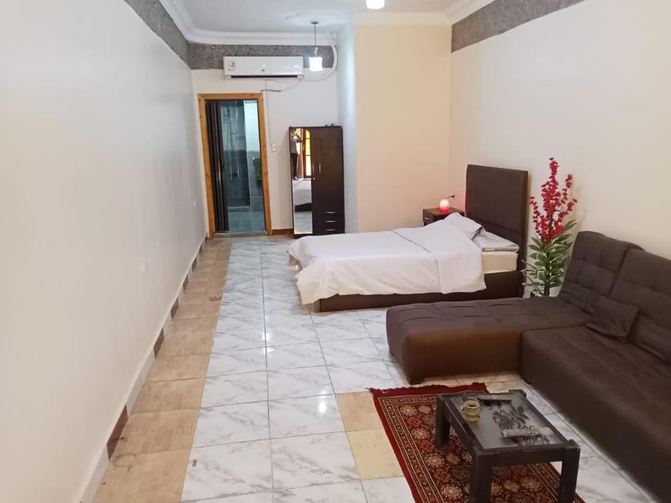 Khofo pyramid view room Bed and Breakfast in Egypt