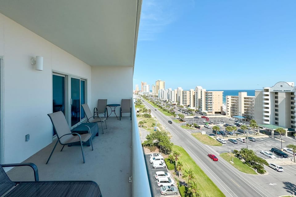 Crystal Tower 902 House in West Beach