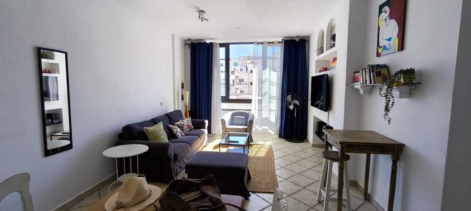 TV and multimedia, Living room, Dining area