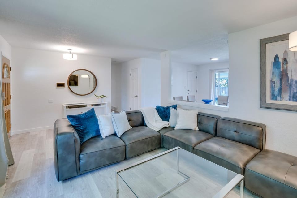 Covered Patio & Fire Pit: Centennial Condo! House in Greenwood Village