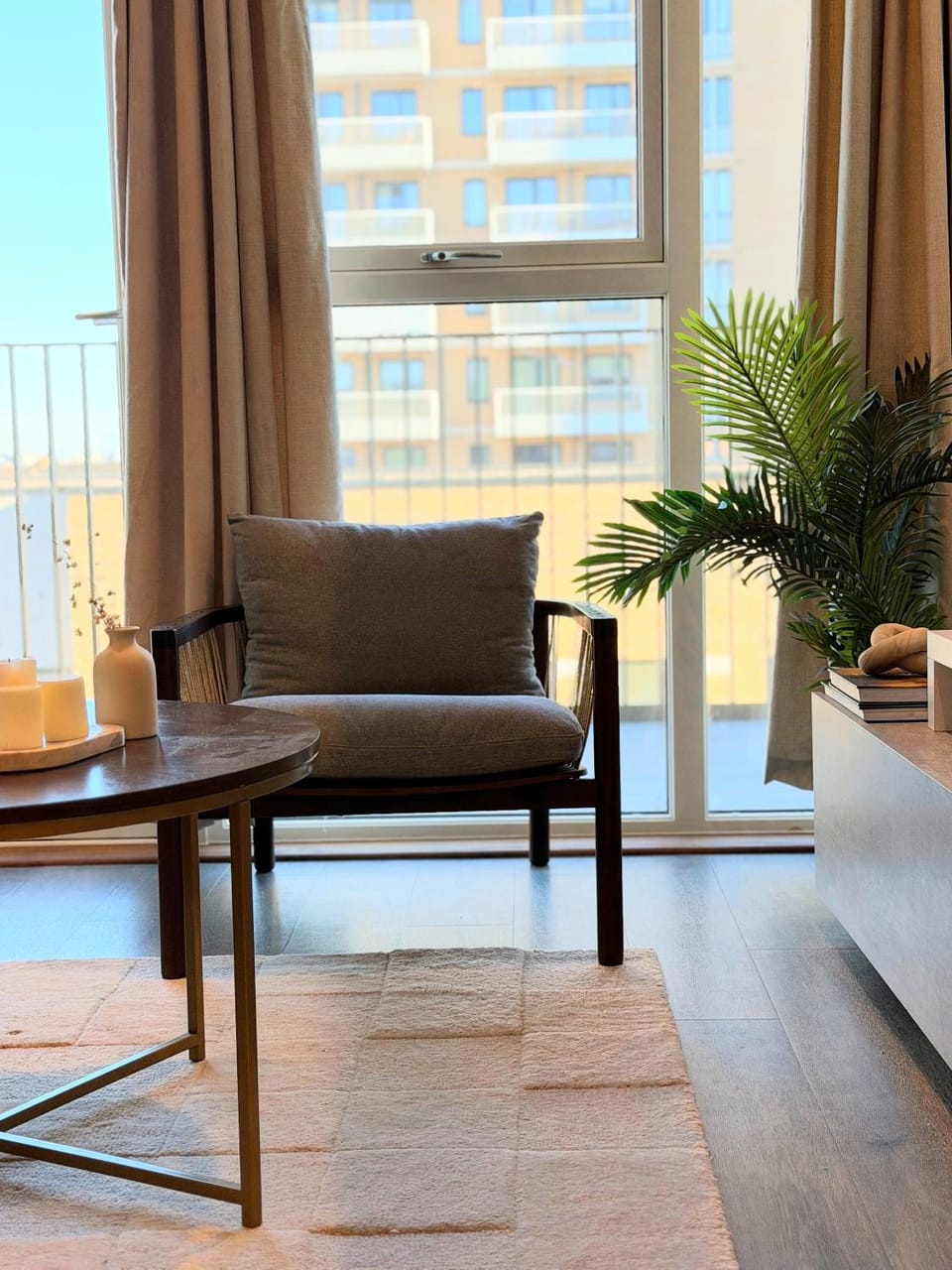 Modern 2 Bed - 2 Bath Flat near Central London with Parking Space Apartment in London Borough of Ealing