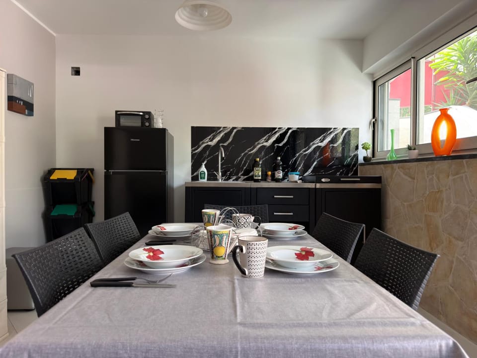 "La Spiaggetta" Santa Tecla Apartment in Acireale