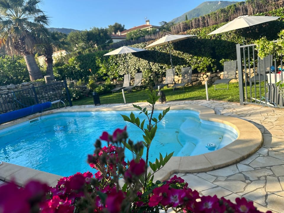 La villa des oliviers Bed and Breakfast in Catalonia