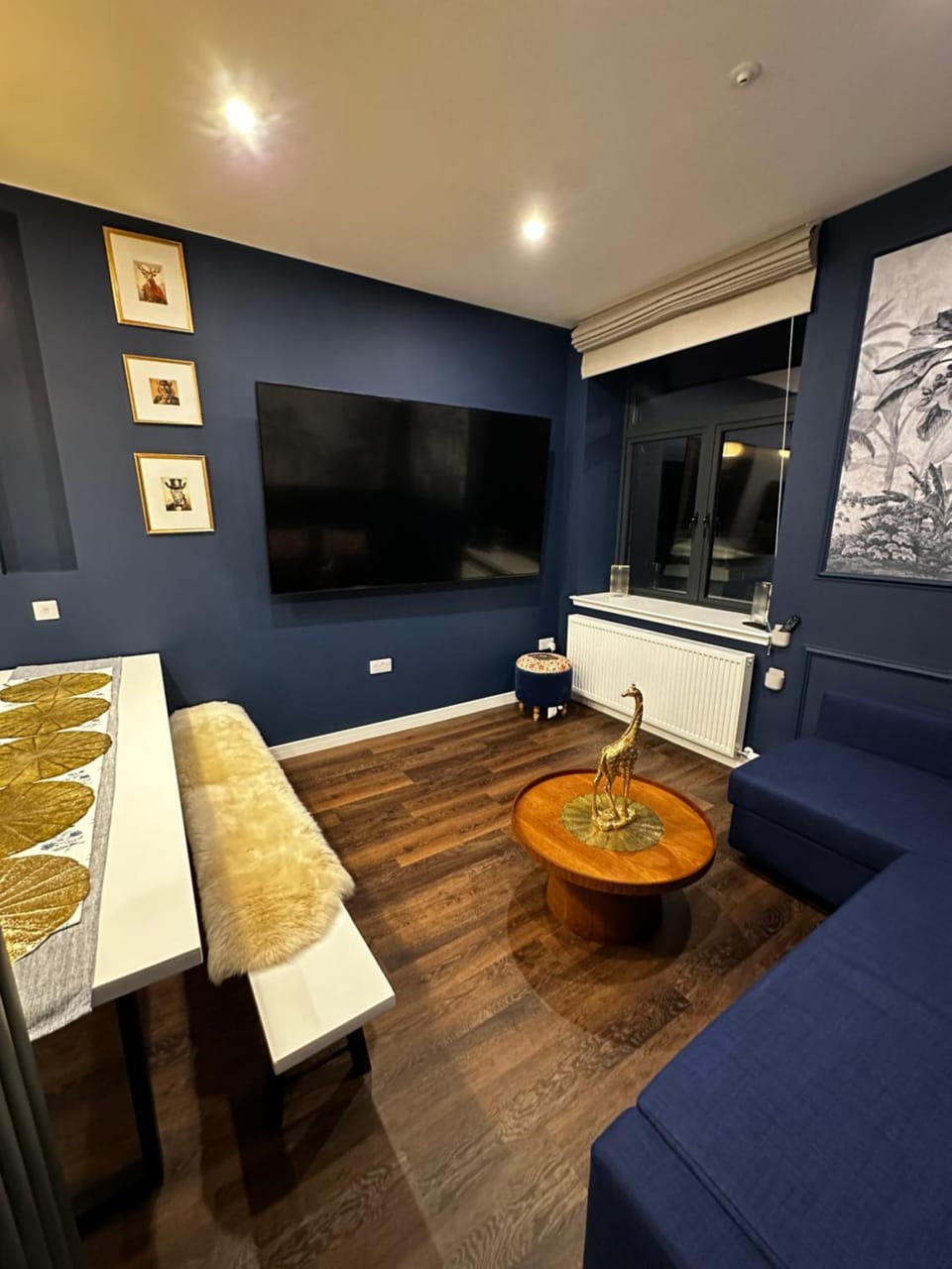 TV and multimedia, Living room, Seating area