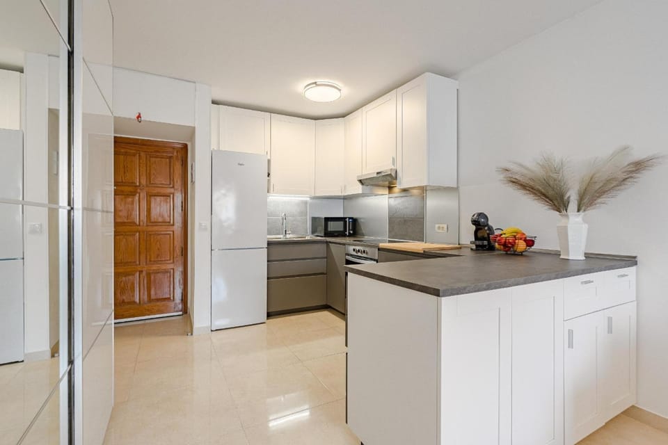 Kitchen or kitchenette, Living room