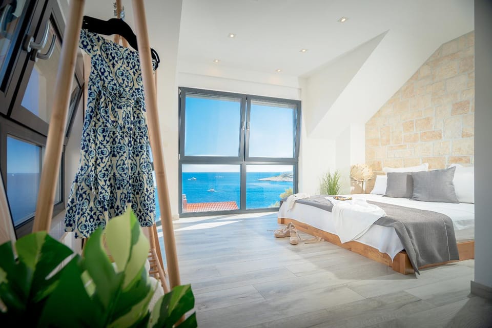 Bed, Bedroom, Sea view