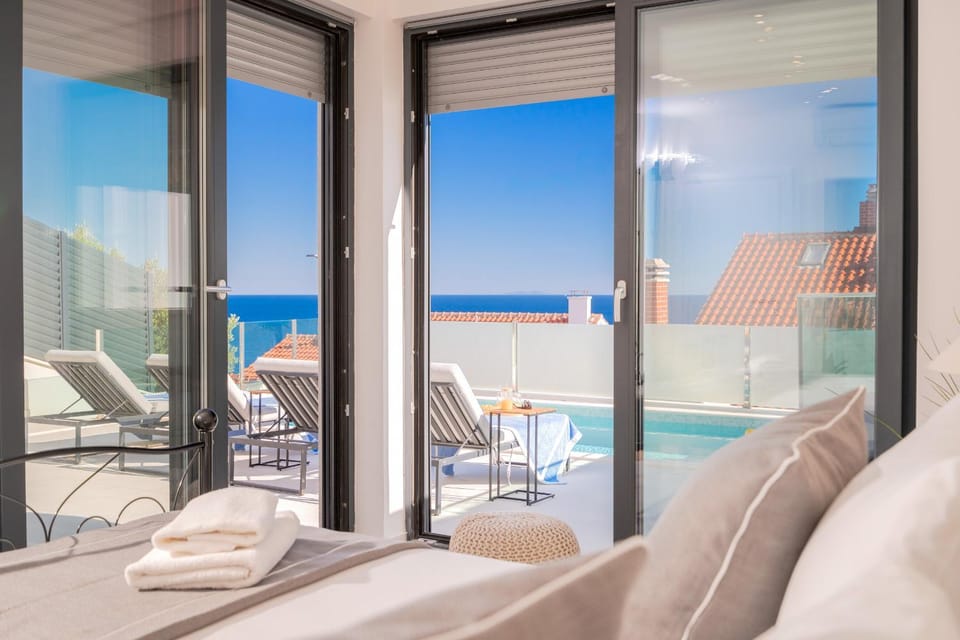 Bed, Bedroom, Pool view