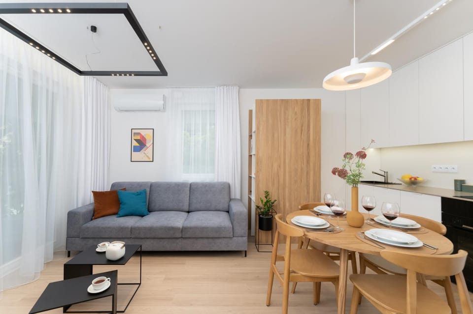 Kitchen or kitchenette, Living room, Seating area, Dining area, air conditioner