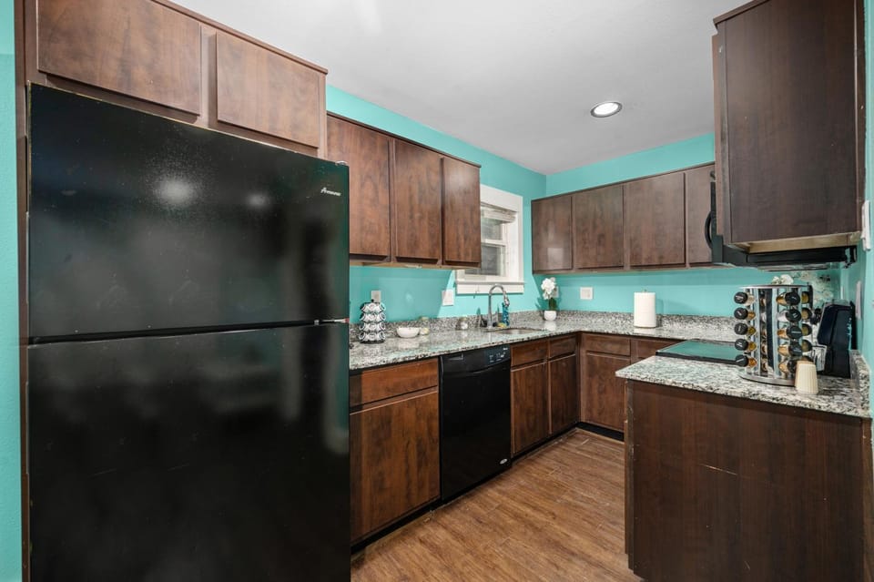 1BR Apt with Fully Equipped Kitchen Close to Major Attractions Apartment in Houston