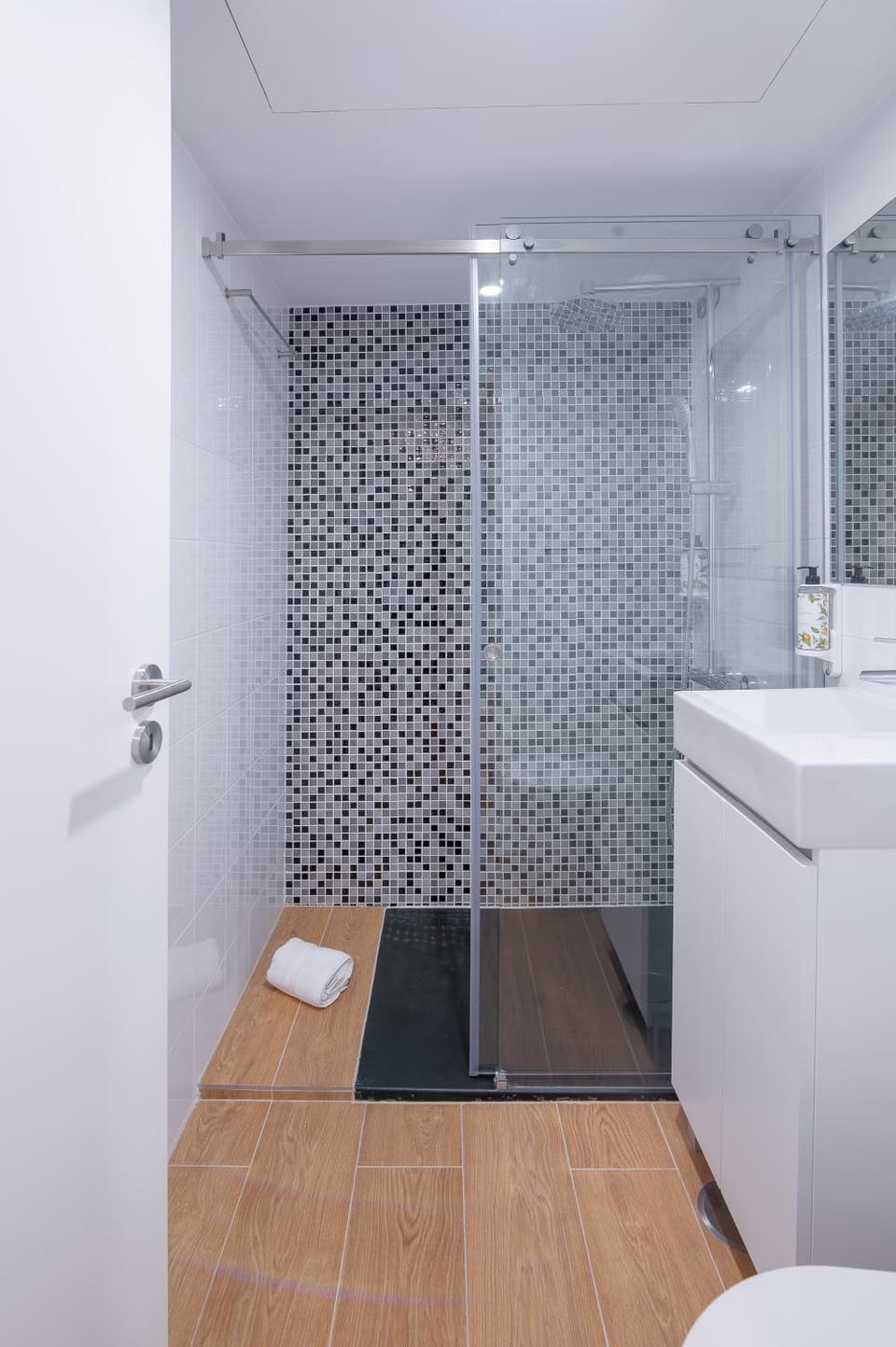 Shower, Bathroom