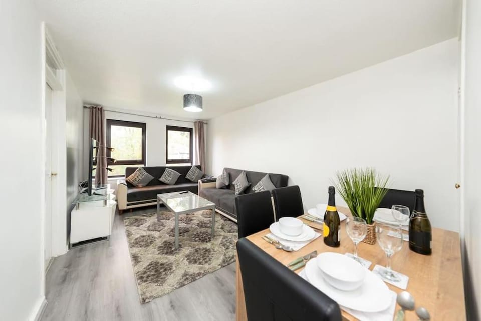 Living room, Seating area, Dining area