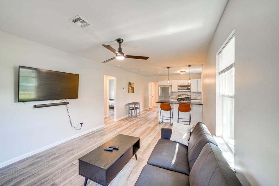 Remodeled Tulsa House w/ Yard ~ 4 Mi to Downtown! House in Tulsa