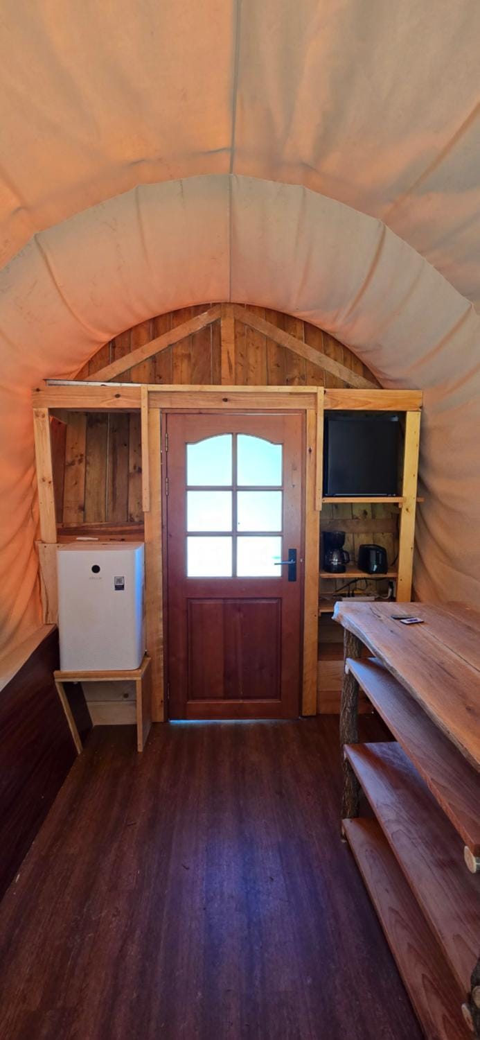 Kitchen or kitchenette, Breakfast