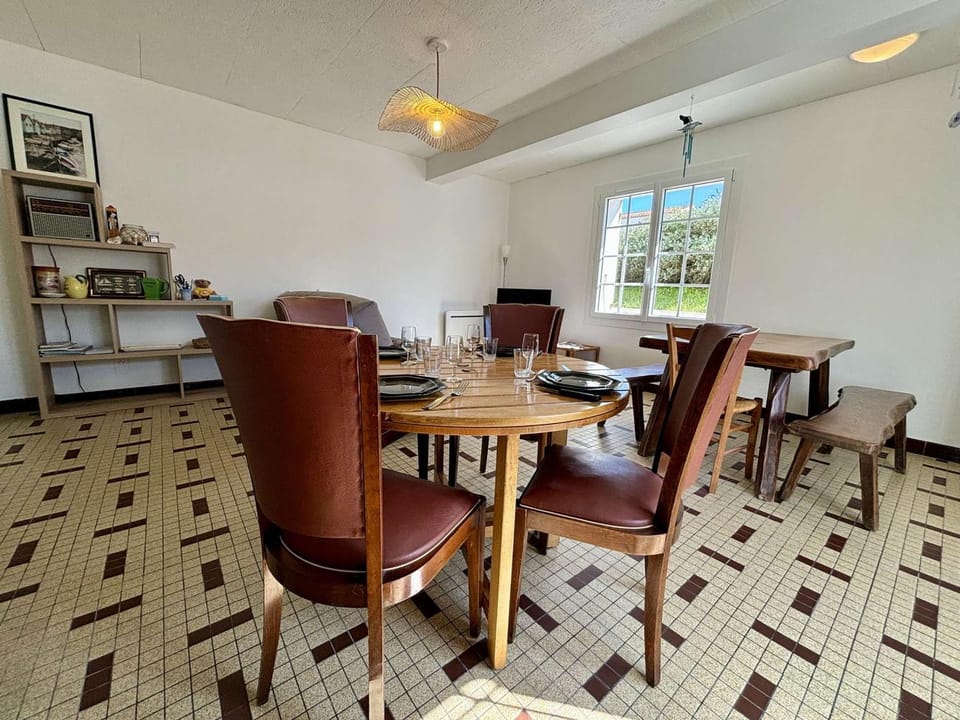 Appartement moderne avec climatisation et parking - 4 pers. à La Cotinière - FR-1-246A-316 Apartment in Nouvelle-Aquitaine
